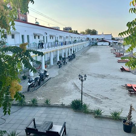 Hostel Cazino Nord Rooms Mamaja Zewnętrze zdjęcie